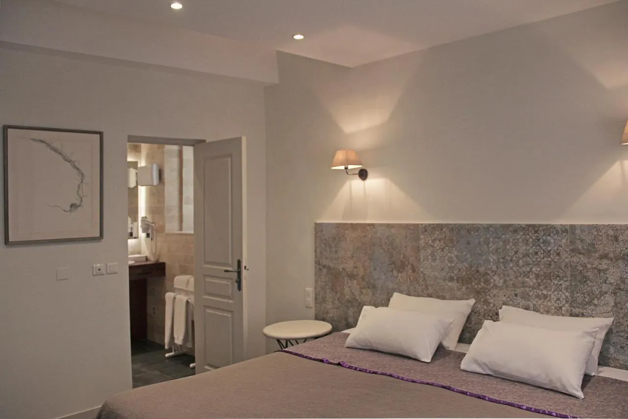 Hôtel de l'Amphithéâtre Arles Hotel