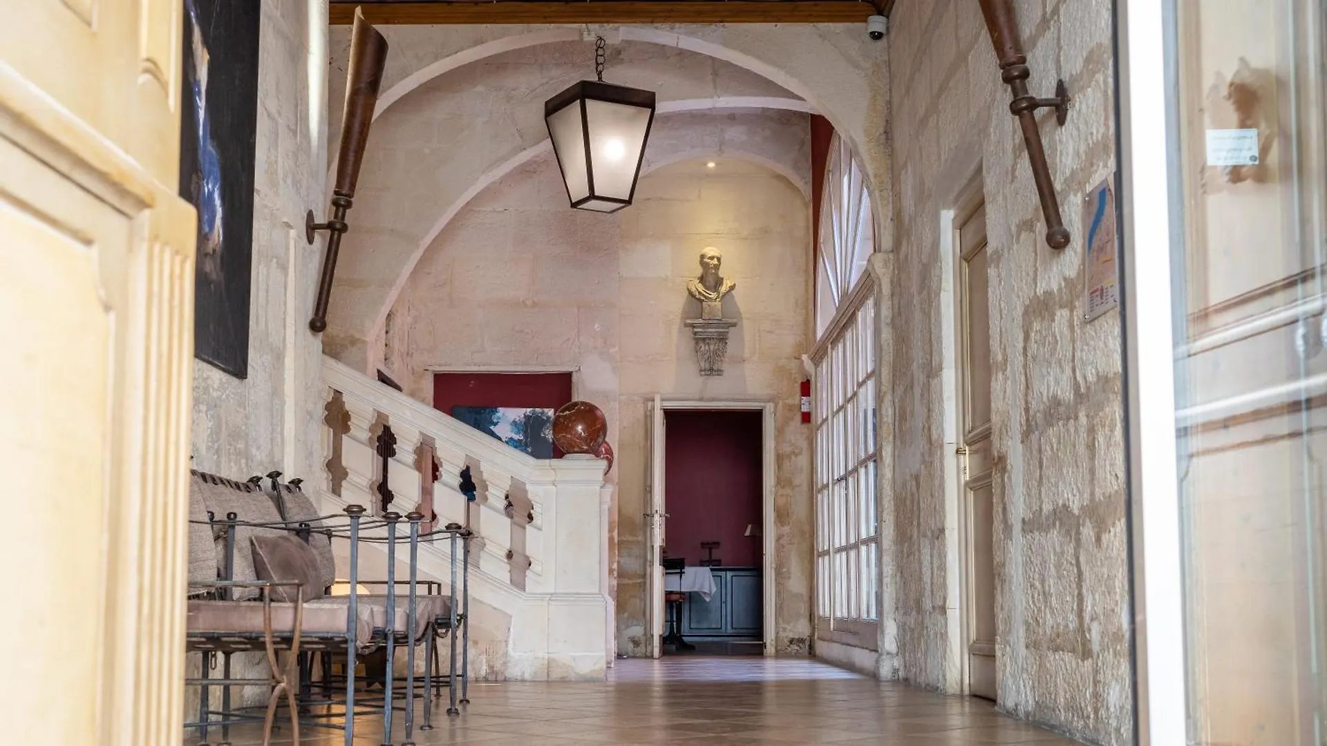 Hotel Amphitheatre Arles