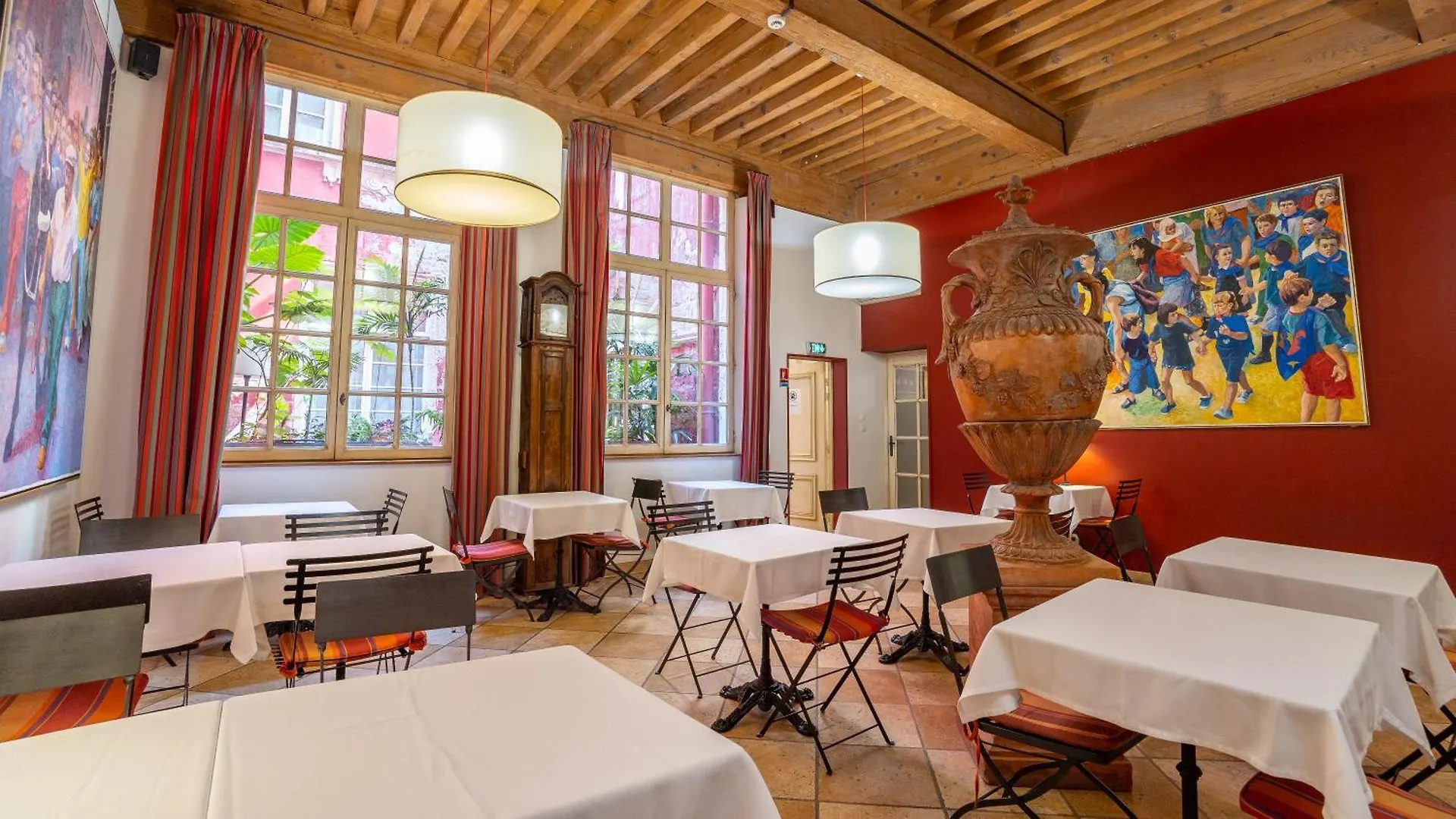 Hotel Amphitheatre Arles