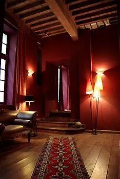 Hotel Amphitheatre Arles 3*,