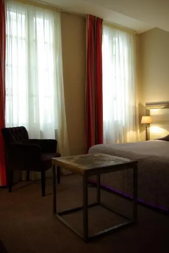 Hotel Amphitheatre Arles
