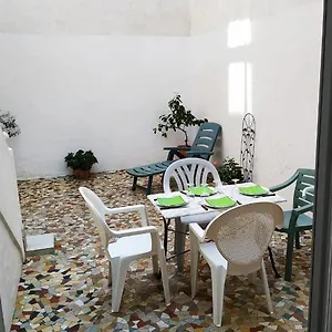 exceptionnel-hypercentre-biarritz-t2-avec-patio.biarritzhotels.info/