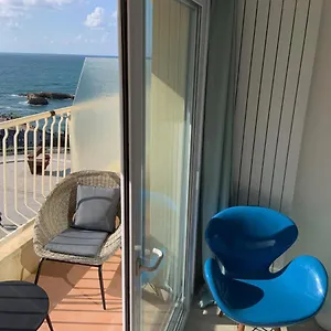 plein-centre-appartement-neuf-6-couchages-vue-mer.biarritzhotels.info/